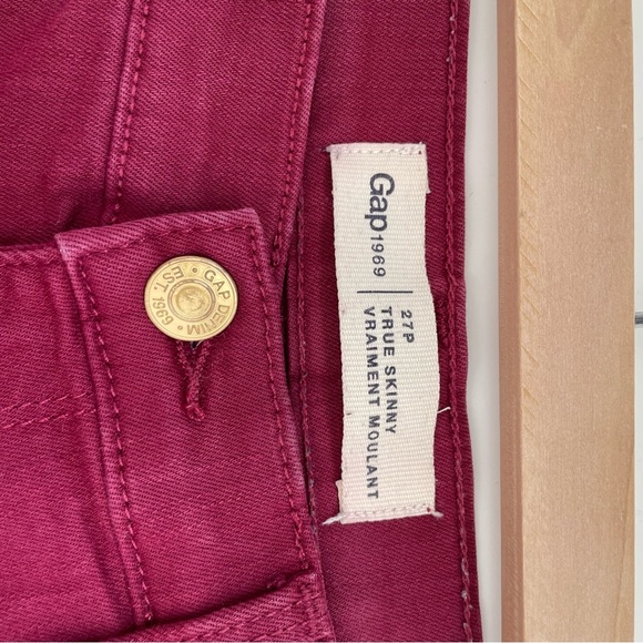 Gap True Skinny jeans in Sculpt, berry red - Picture 5 of 5
